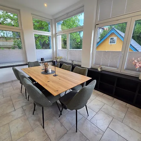 Ferienwohnung -Villa Am Stadtpark- Blankenburg mit Balkon und Sauna