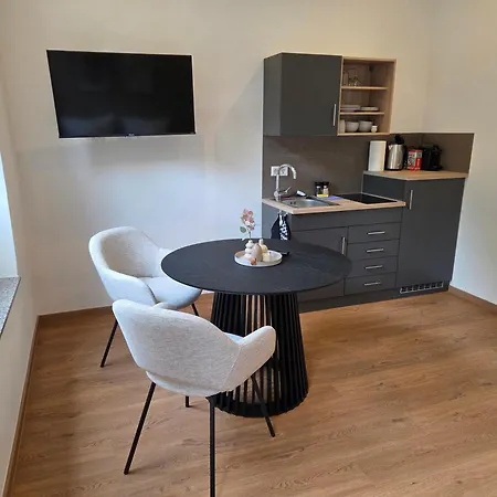 Apartment Ferienwohnung -Villa Am Stadtpark- Blankenburg mit Balkon und Sauna